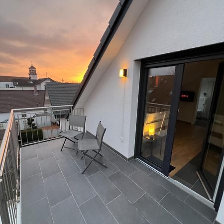 Charmantes Studio-Apartment Im Herzen Von Neureut - Fussbodenheizung, Regendusche, Waschmaschine, Stellplatz Karlsruhe Eksteriør billede